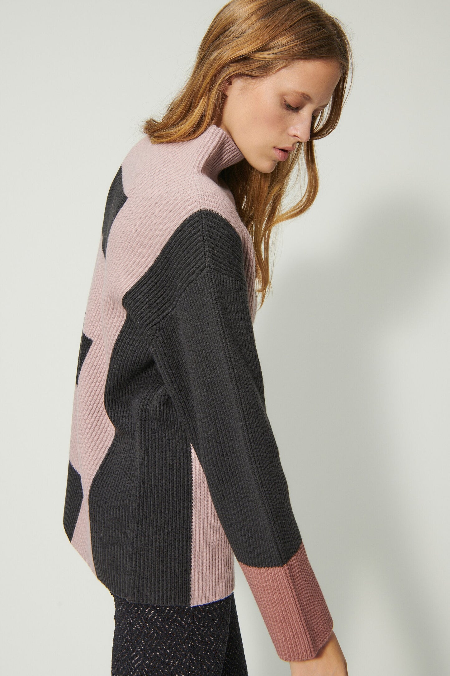 Turtleneck Sweater with Contrast Color Block