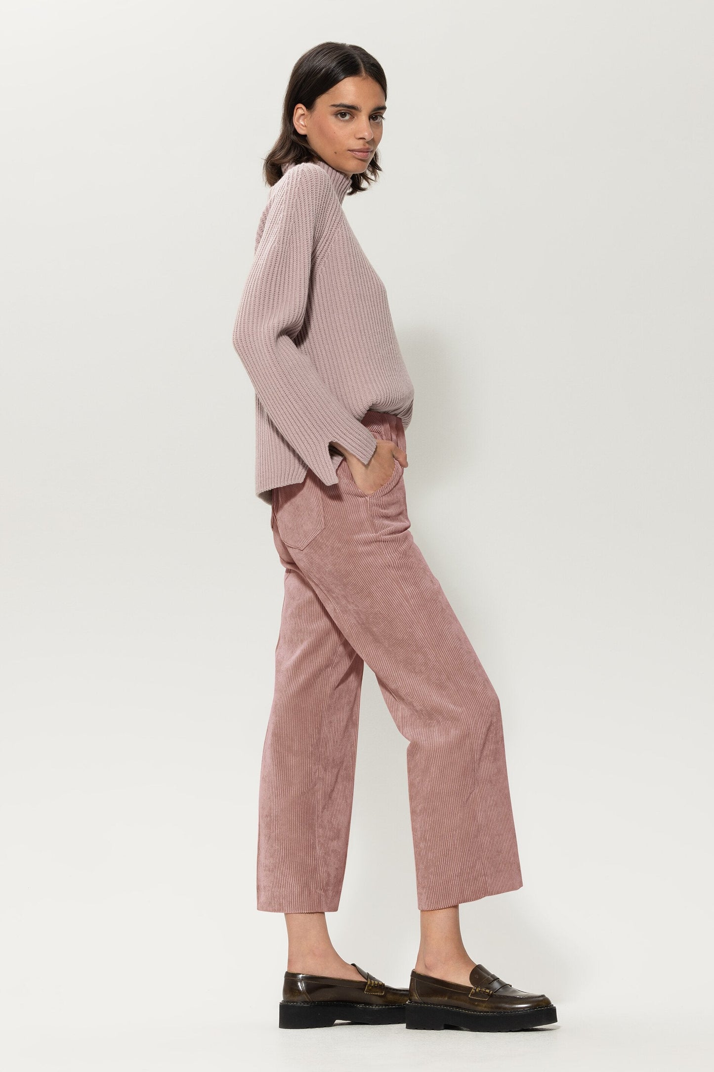 Cropped Pants with Pressed Creases