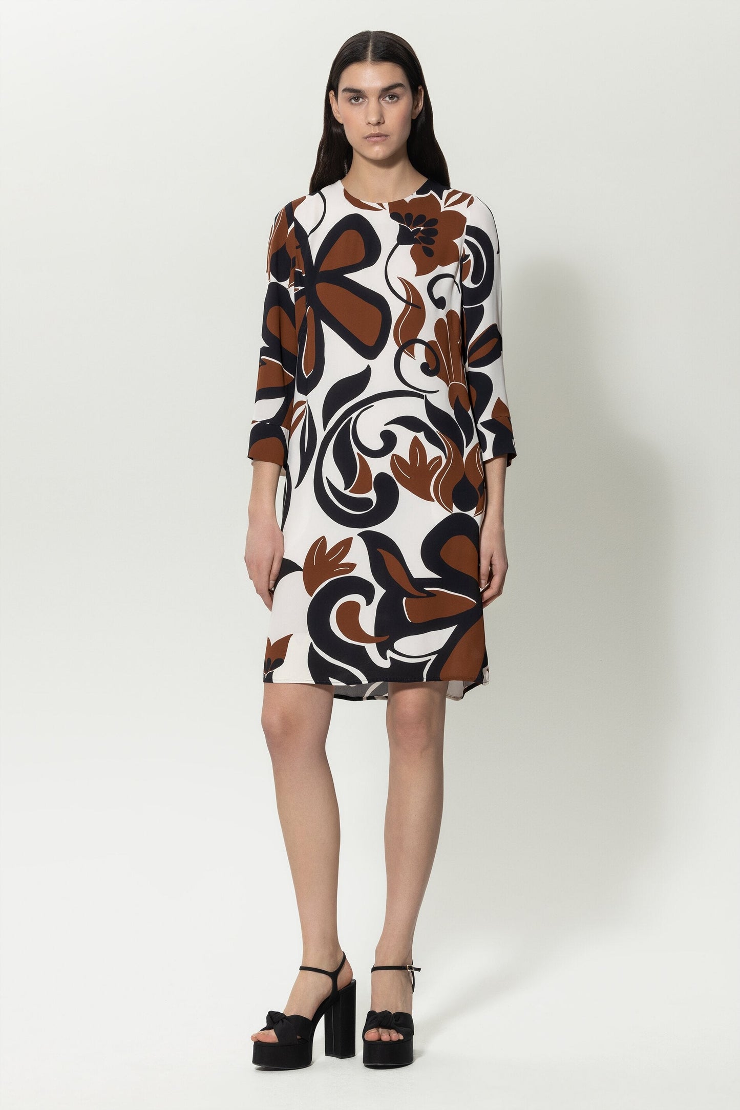 Straight-cut Dress with Graphic Floral Print